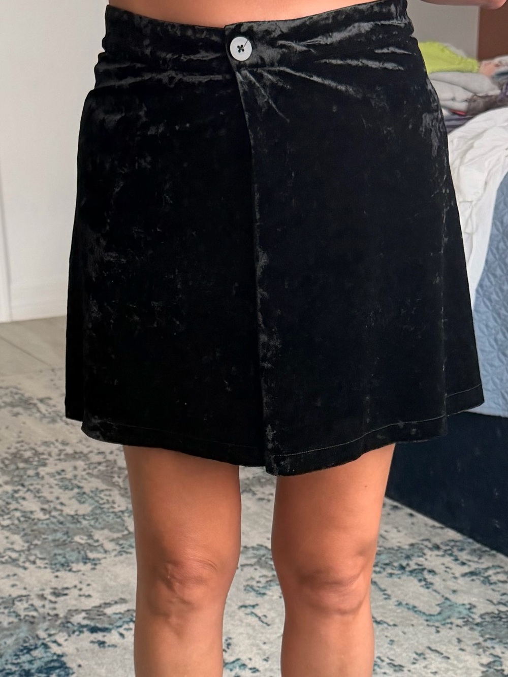 Black Velvet Skort - Women's Stylish Pull-On Skort